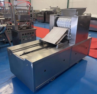 Full Life Dog Biscuit Making Machine , Pet Dental Care Dog Food Equipment